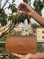 Elegant Brown Crocodile Textured Women’s Shoulder Bag - Image 2
