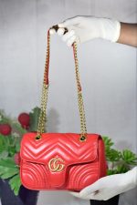 Quilted Chain Shoulder Bag with Gold-Tone Hardware - Image 3