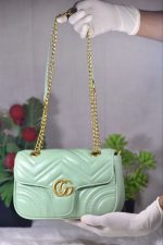 Quilted Chain Shoulder Bag with Gold-Tone Hardware - Image 5