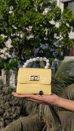 Elegant Pearl Handle Crocodile Pattern Handbag for Women - Image 5